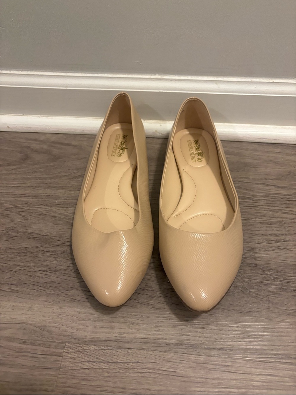 [COACH & FOUR] Flats